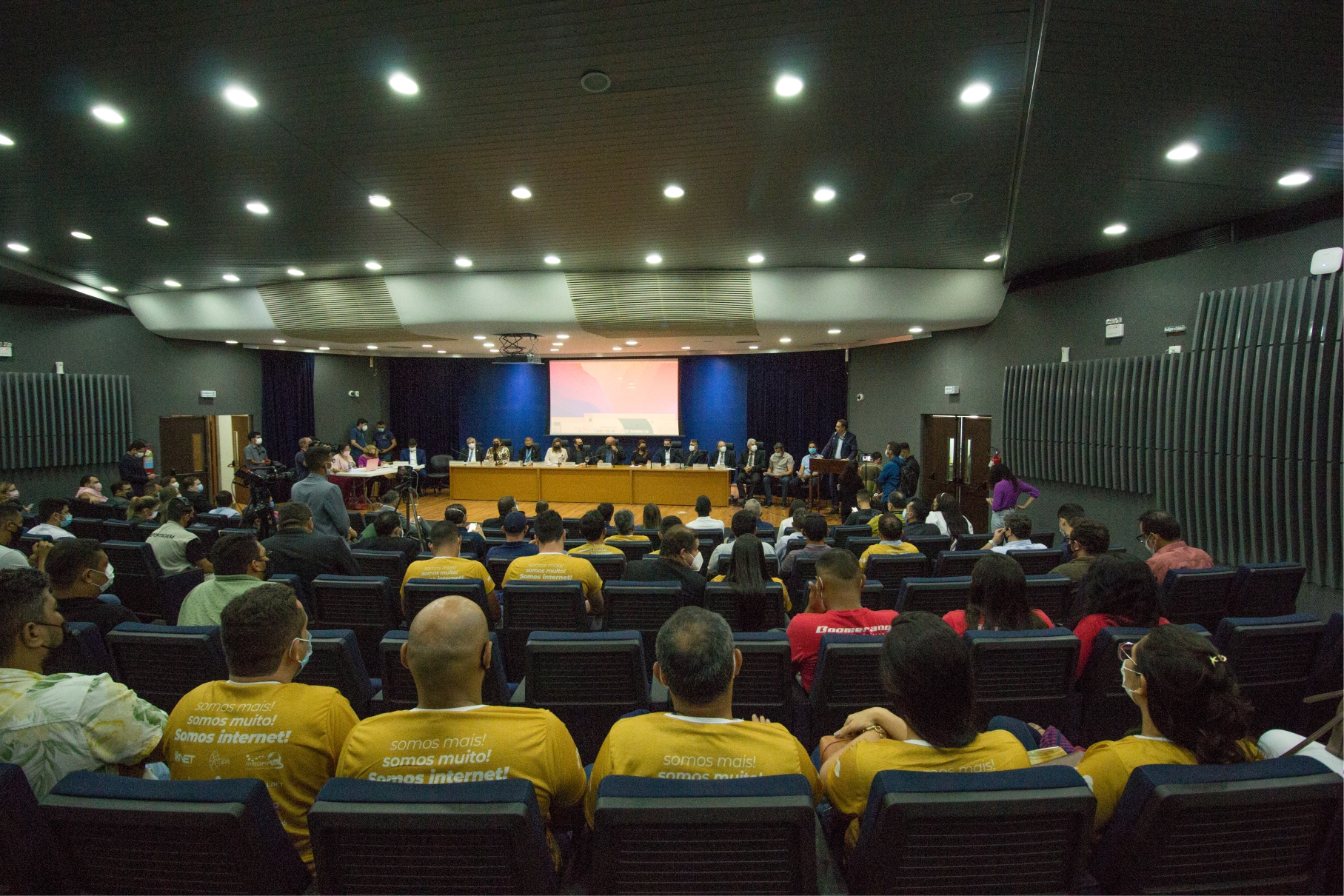 Photo of Provedores de internet do Ceará protocolam junto à Enel, documento que pede retorno por escrito do cancelamento de cobrança.